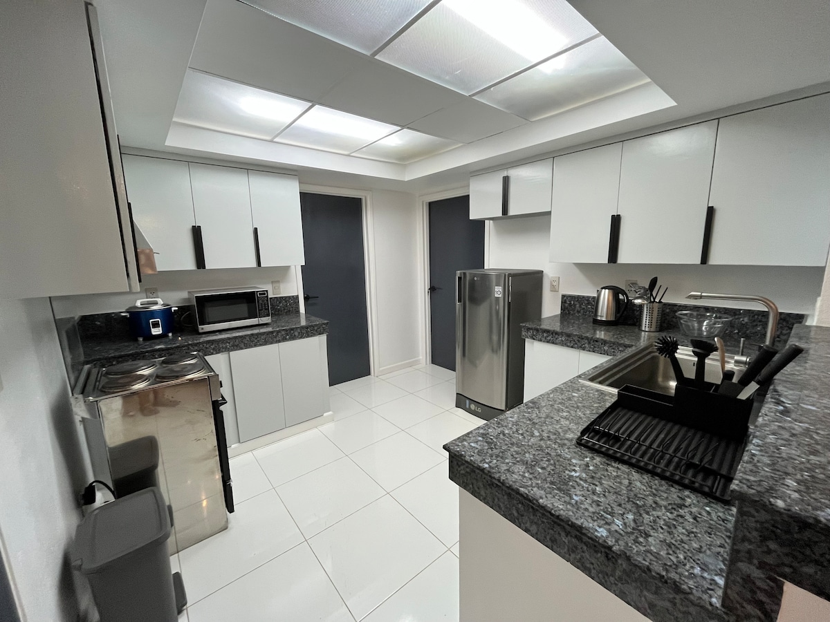 Sunridge F - Kitchen area with appliances